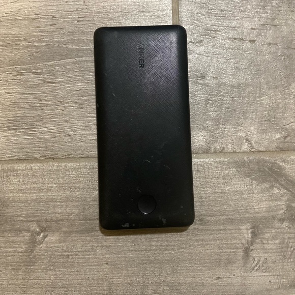 ANKER POWER BANK ⚡️ Fast Charging for Days ⚡️Universal Compatibility ⚡️ EUC - Picture 4 of 16